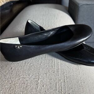 Tory Burch Black Leather Flats
